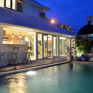  Villa Oberoi 2 Bedrooms Indonesia